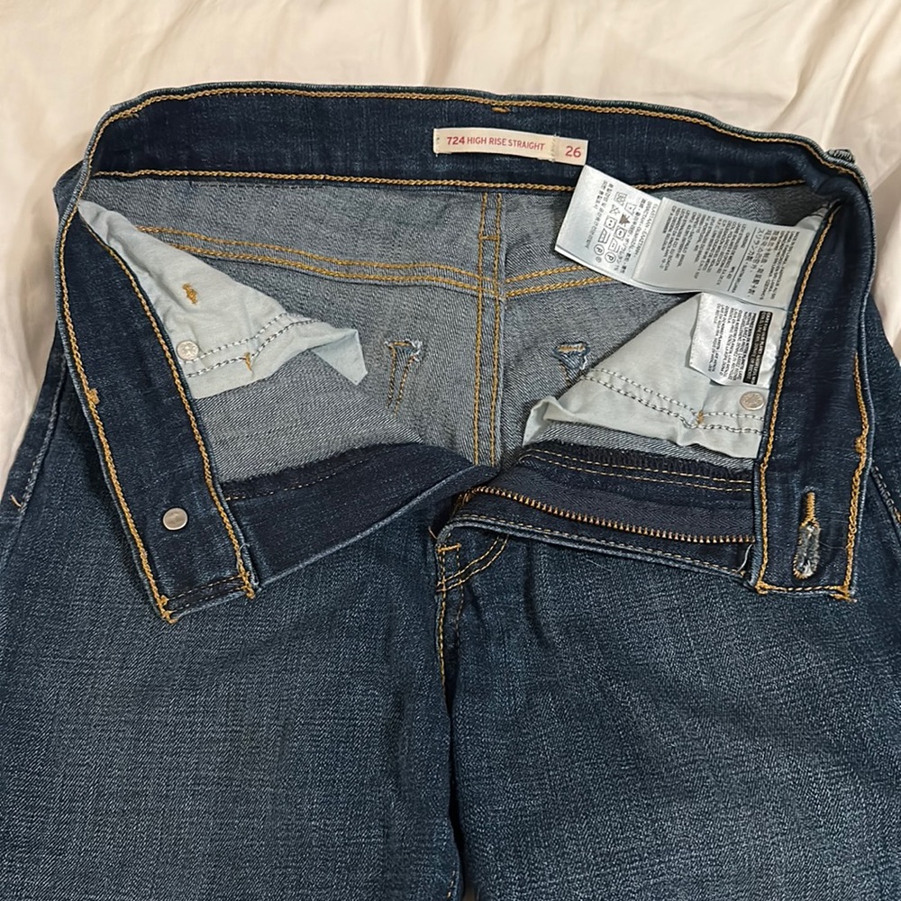 Levi’s 724 High Rise straight jeans, size 26
